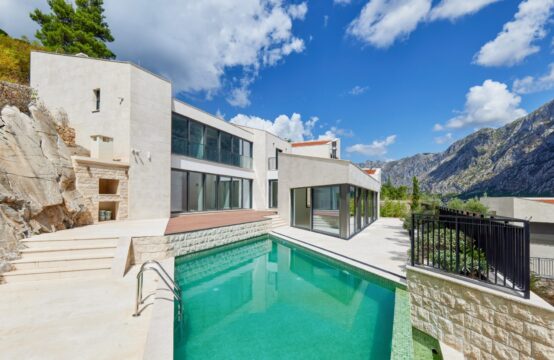 Modern villa with pool and panoramic sea views