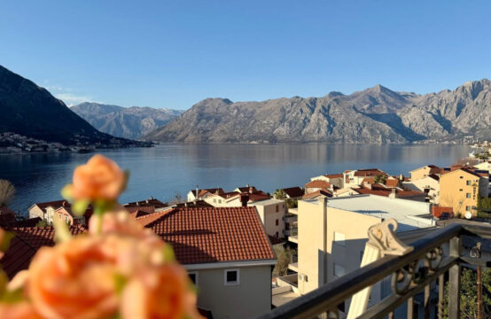 Дизайнерская квартира с потрясающими видом на море и горы