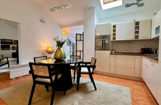 Spacious apartment with panoramic views