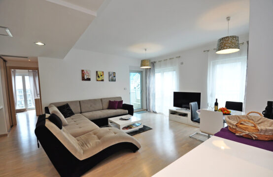 Квартира в современном комплексе с огромной террасой