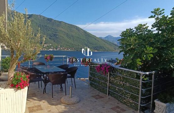 House with a panoramic view of the Bay of Kotor