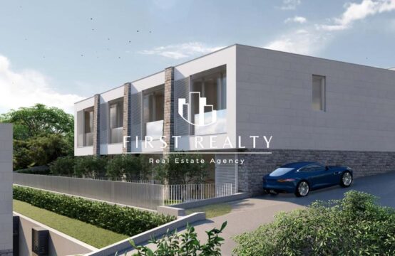 Townhouses 50 meters from the sea