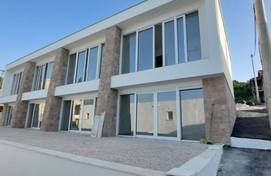 Townhouses 50 meters from the sea