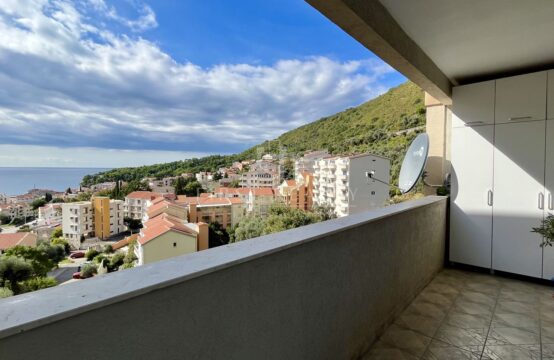 Two bedroom apartment with stunning views