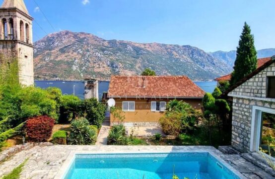 Cozy house on the first line of the Bay of Kotor