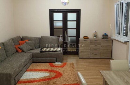 Two-bedroom apartment in the developed area of ​​Dobrota