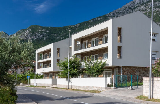 One bedroom apartment with courtyard