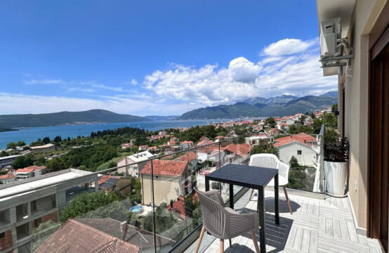 Penthouse with panoramic view of Tivat Bay