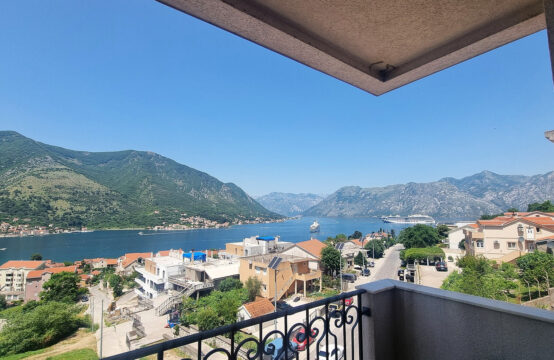 Квартира с одной спальней и панорамными видами на залив