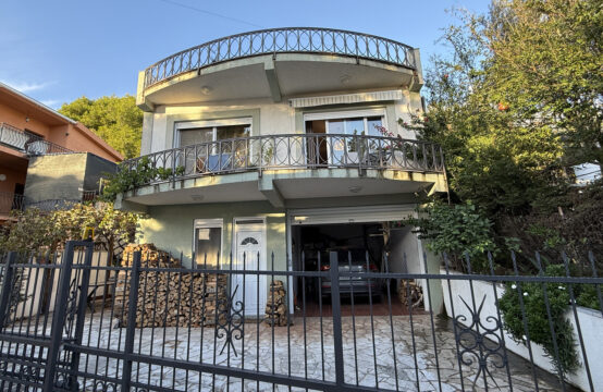 Чудесный дом в Баре