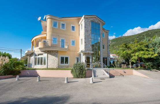 Spacious two bedroom apartment