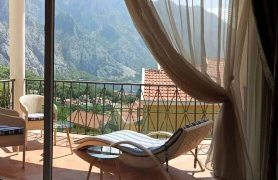 Апартамент с двумя спальнями в комплексе с бассейном