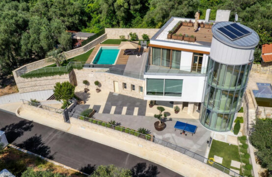 Luksuzna vila na ekskluzivnoj lokaciji u blizini Svetog Stefana