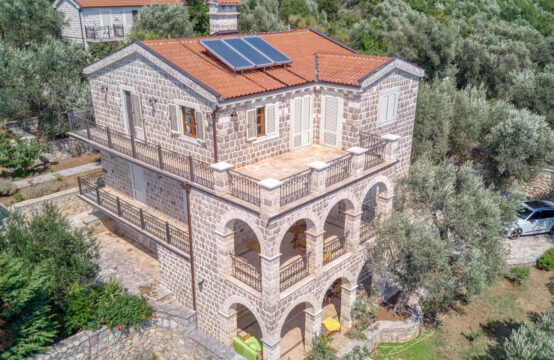 Stone villa with swimming pools and panoramic sea views