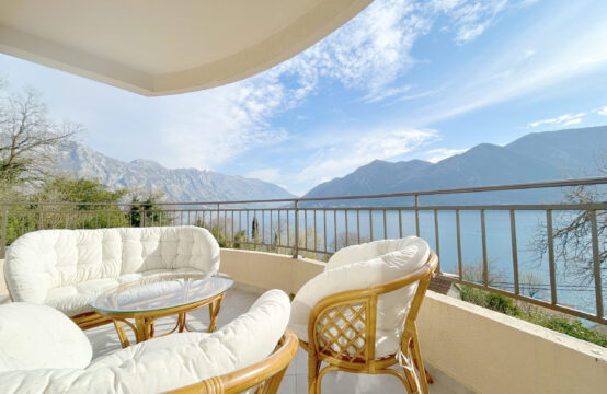 Апартамент с видом на море в 50 метрах от пляжа Bajova Kula