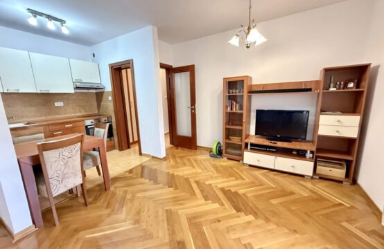 Квартира с одной спальней в развитом районе