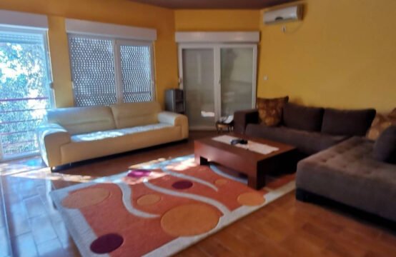 Квартира с 2 спальнями и двумя террасами в Петроваце